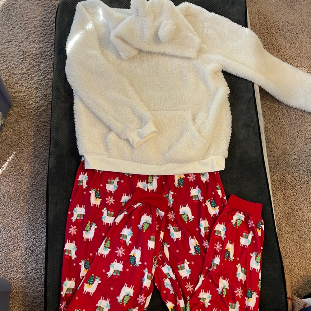 NWT target Christmas pjs